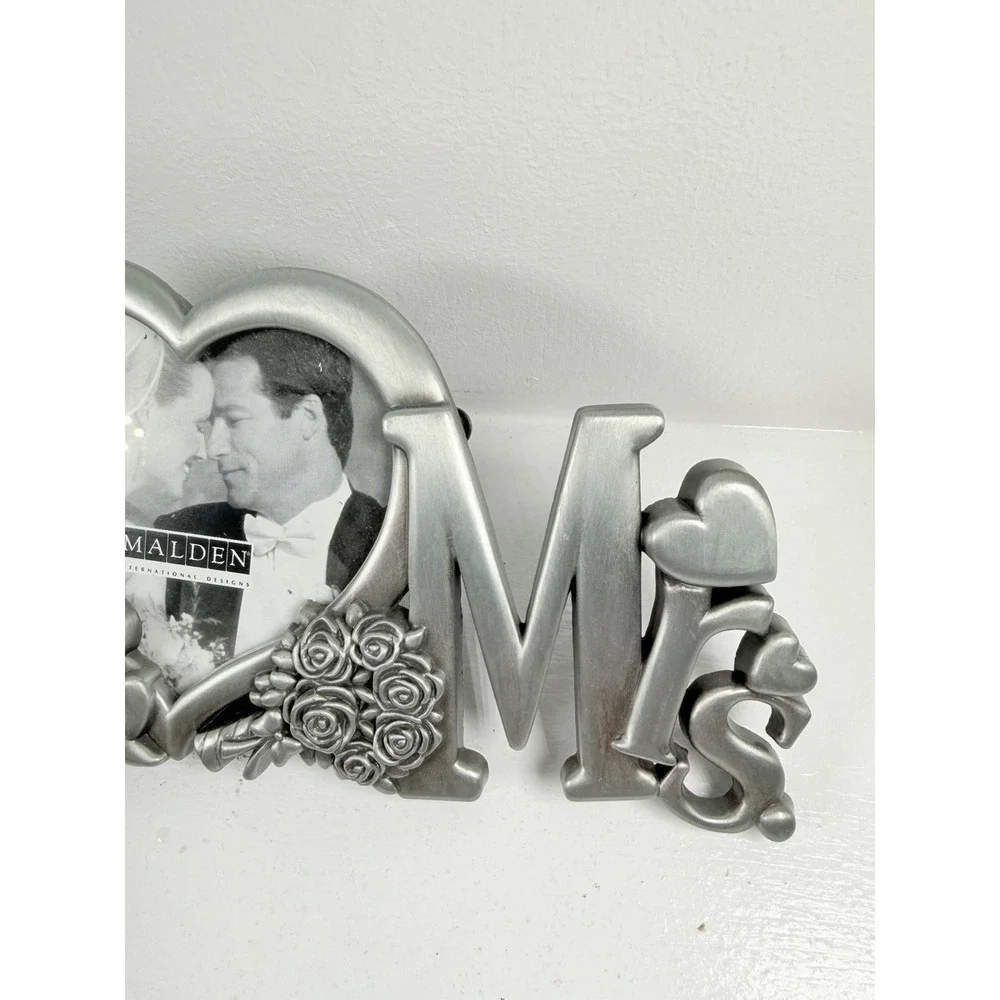 Silver WEDDING PICTURE FRAME MR & MRS metal Mantle Desk Shelf 8